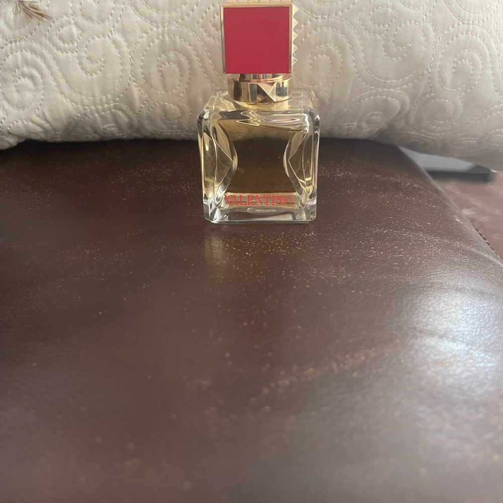 Valentino Voce Viva Eau de Parfum Spray